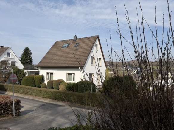 Ein-, Zweifamilienhaus in Gummersbach Karlskamp